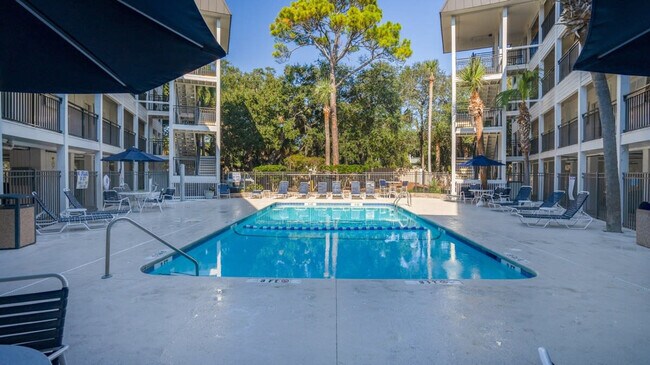Building Photo - 23 S Forest Beach Dr