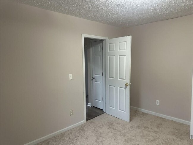 Building Photo - 1315 Sweetwater Ct