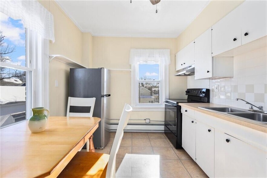 Building Photo - 10 Braman St