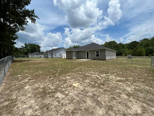 Building Photo - 2570 County Rd 43-402