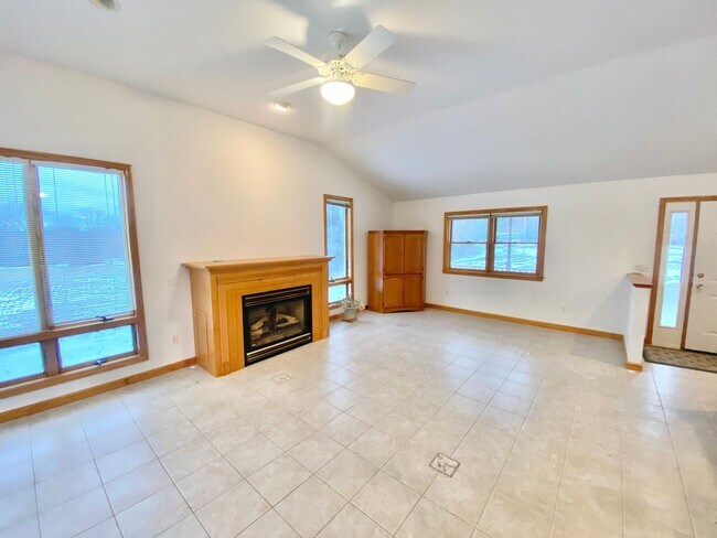 Building Photo - 1266 Old Creamery Rd