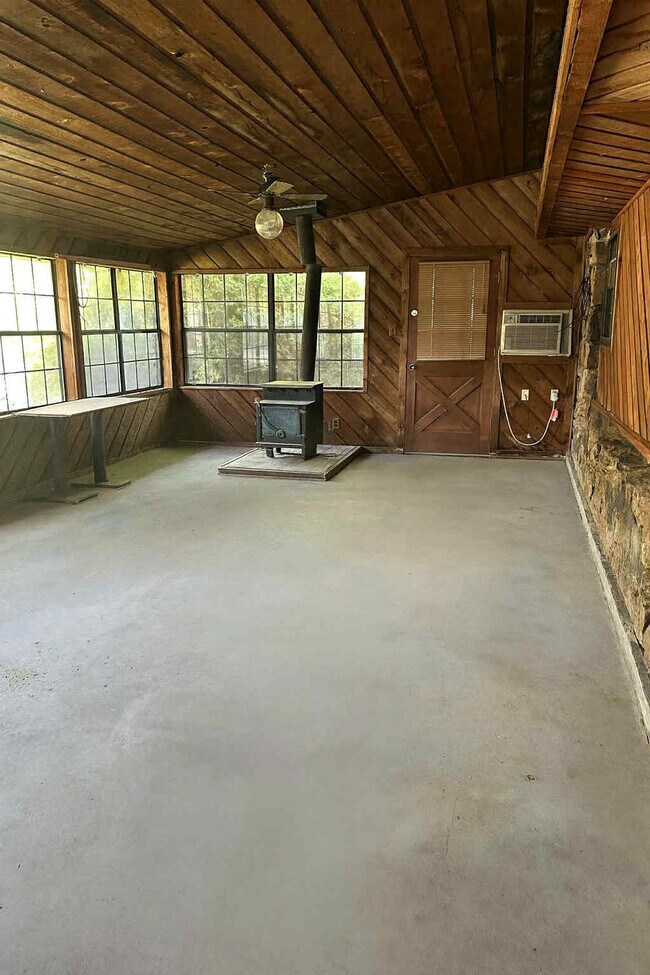Building Photo - 3301 Bryn Mawr Cir