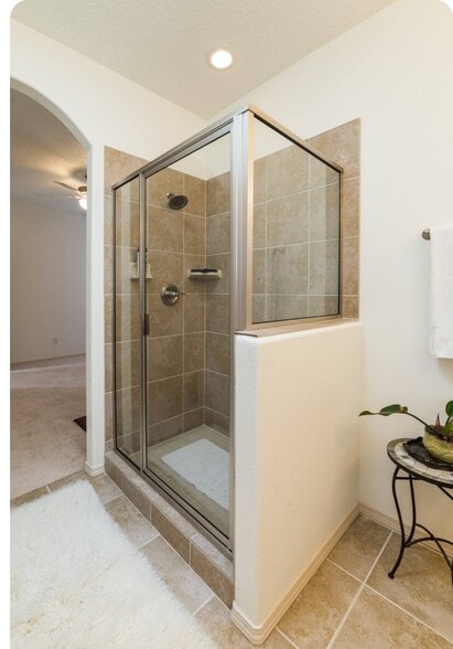 Walk in Shower - 5924 Mafraq Ave NW