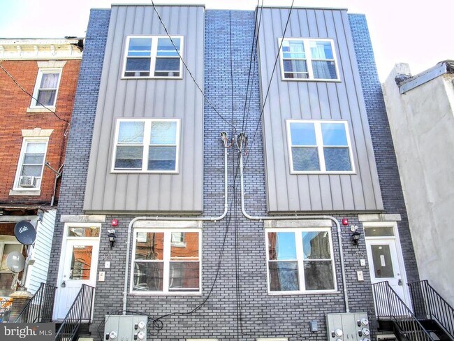 Building Photo - 319 N Preston St
