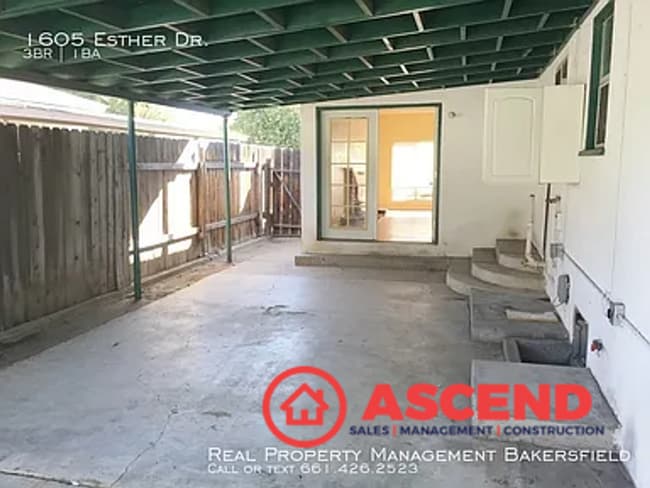 Building Photo - Charming 3 Bedroom Home in Oildale!