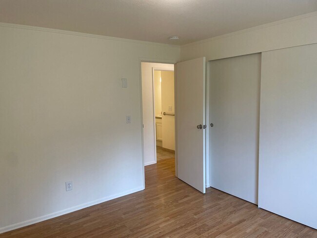 Building Photo - Private Langley Home Only Minutes From Downtown!