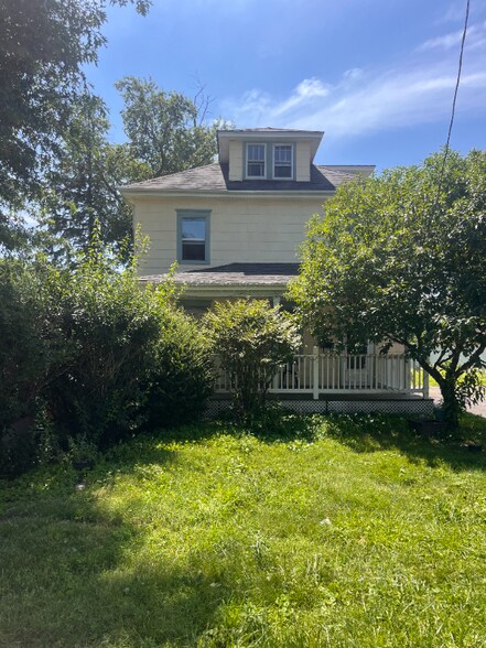 Building Photo - 1046 Trenton Rd