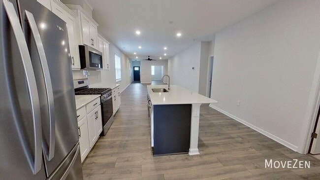 Building Photo - 553 Haywood Glen Dr