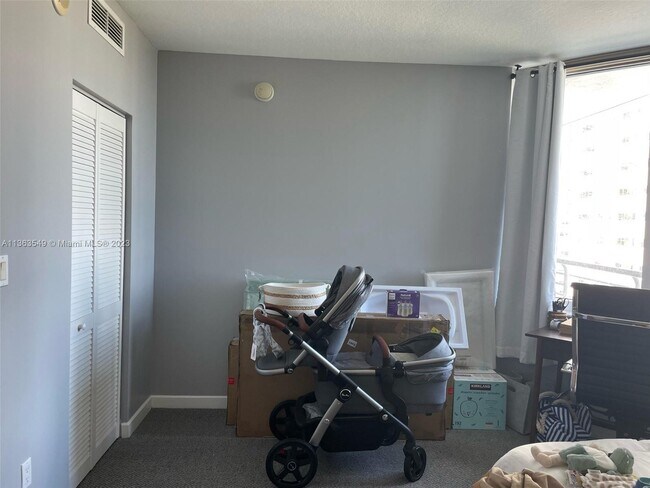 Building Photo - 325 S Biscayne Blvd