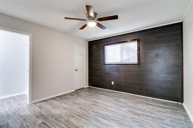 Building Photo - 507 Hilltop Ln