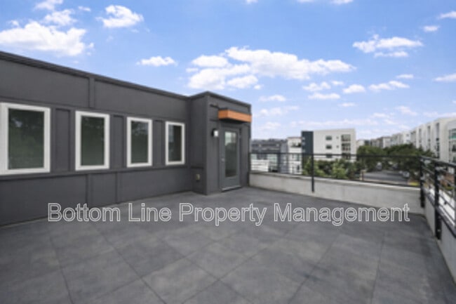 Building Photo - 118 W Poindexter Dr