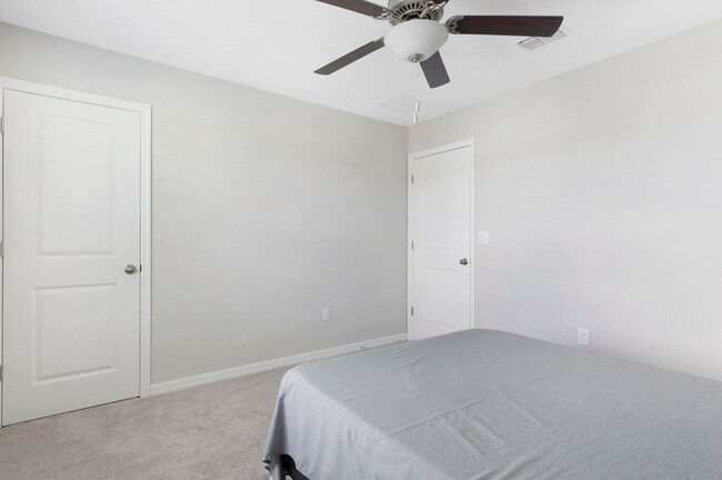 Building Photo - Spacious 5-Bed Touchstone Home – Primary Suite Downstairs, 2-Car Garage