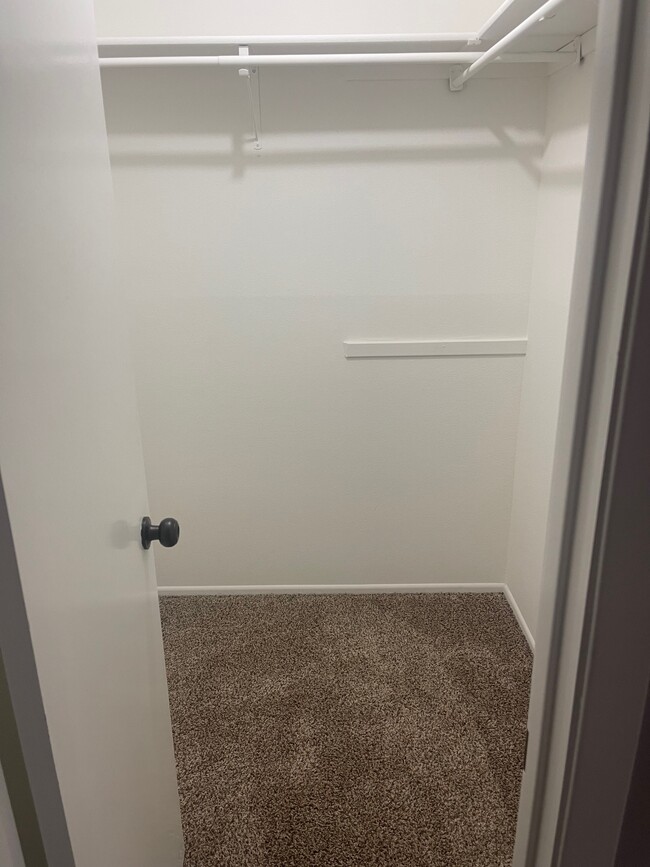 Large Walk In Closets - 11136 El Sendero St