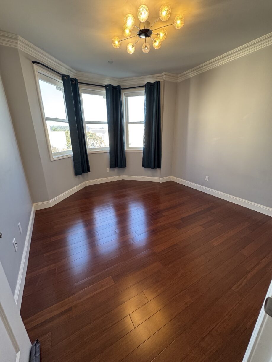 Building Photo - 1334 Anza St