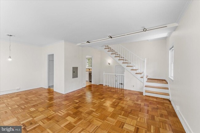 Building Photo - 3226 Gunston Rd