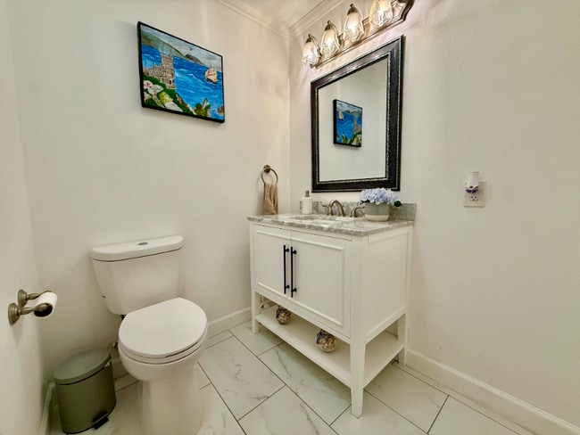 Building Photo - 2309 Kings Country Dr