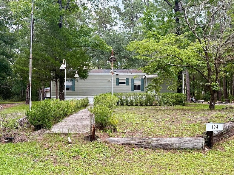 Building Photo - 194 Gertie Brown Rd