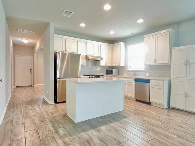 Building Photo - 1841 Harvest Knoll Ln