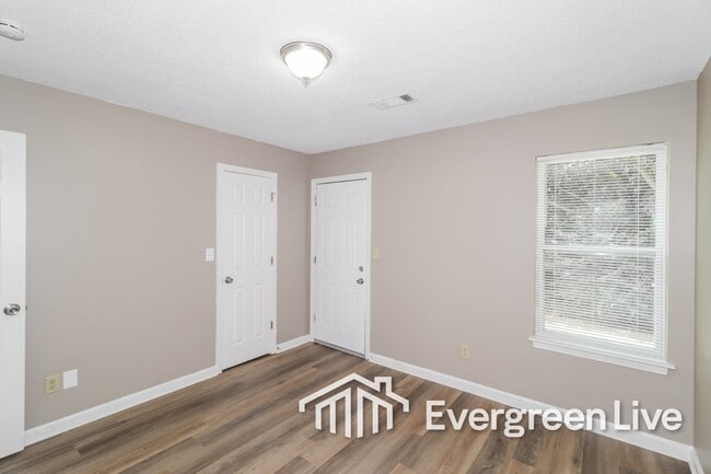 Building Photo - 4117 Bona Terra St