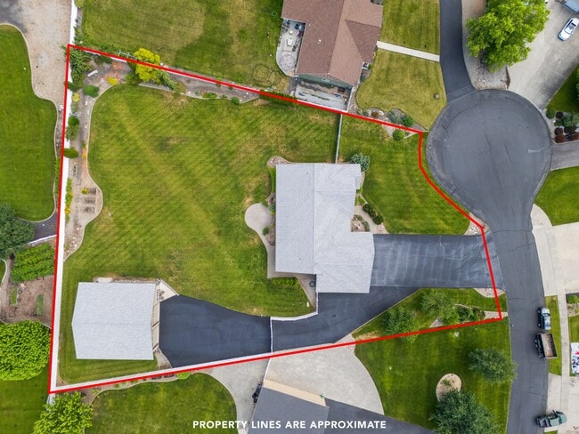 Building Photo - 1981 W Twinkling Star Rd