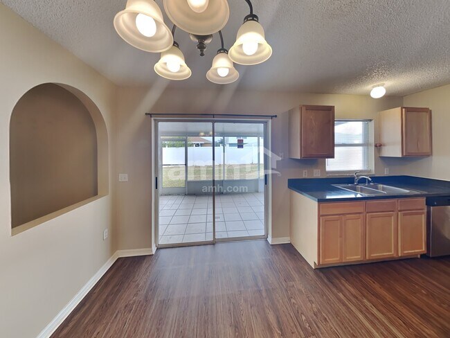 Building Photo - 813 Grand Regal Pt