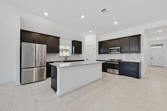 Building Photo - 160 Fawn Riv Run