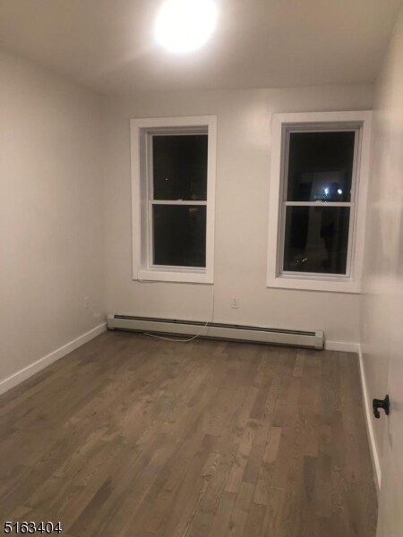 Building Photo - 4 Meadow St