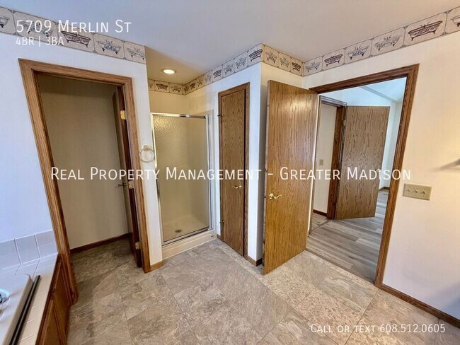 Building Photo - 5709 Merlin St