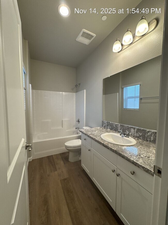 Building Photo - 4321