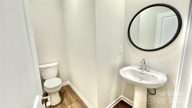 Building Photo - 1612 Swallow Tail Dr