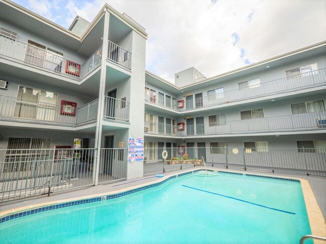Building Photo - Stunning Upgraded 1 Bed/1 Bath with a Spacious Floorplan & Balcony!