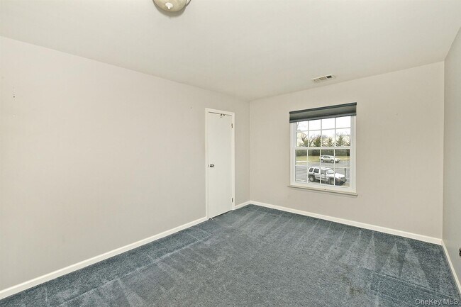 Building Photo - 171 Fairview Cir