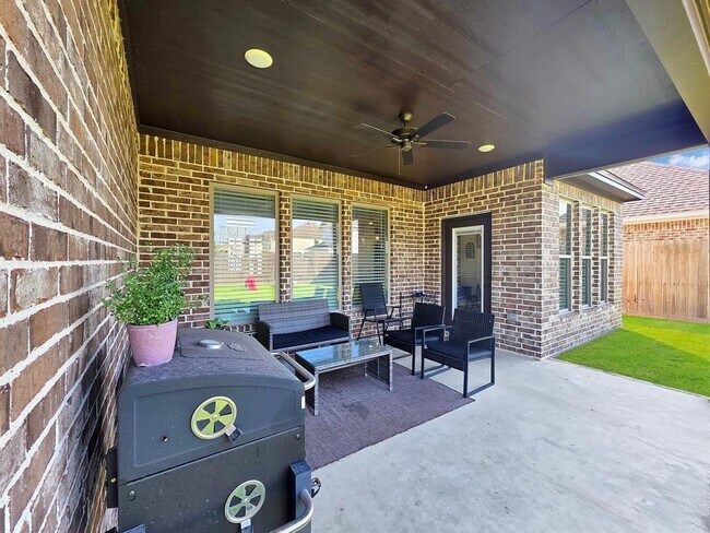 Building Photo - 10340 Dominion Ranch Dr