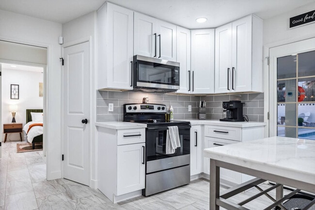 Building Photo - 131 Mescal Loop