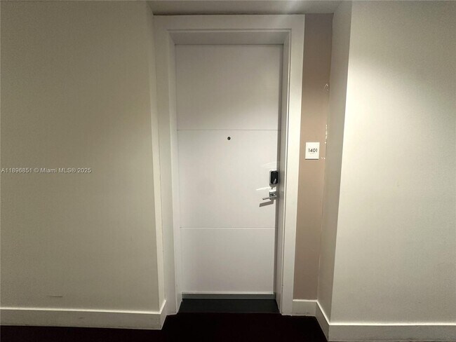 Building Photo - 2000 Metropica Wy