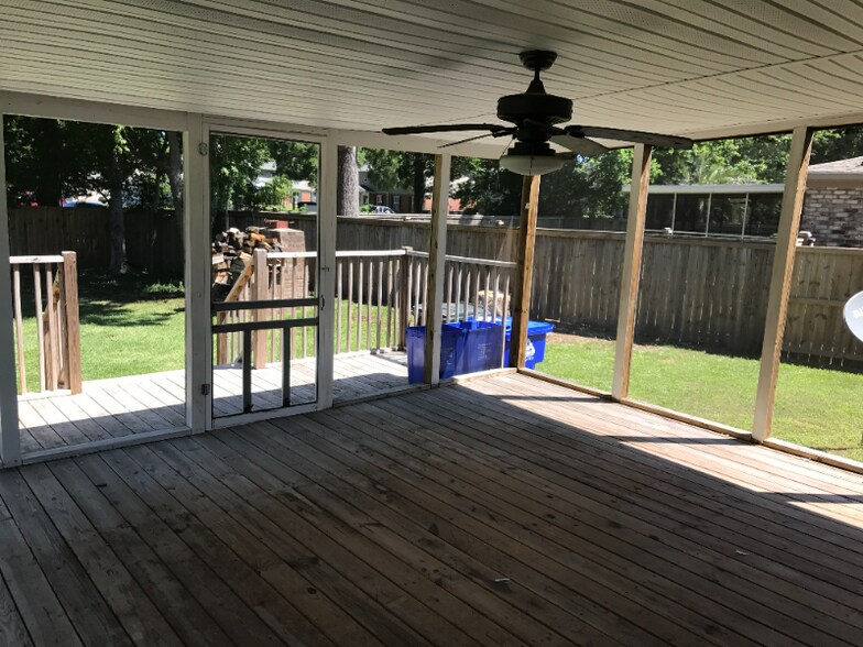 Building Photo - 6 E Wantoot Blvd