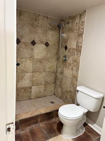 Building Photo - 558 Ridgemont Dr