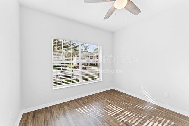 Building Photo - 5873 Fishhawk Ridge Dr