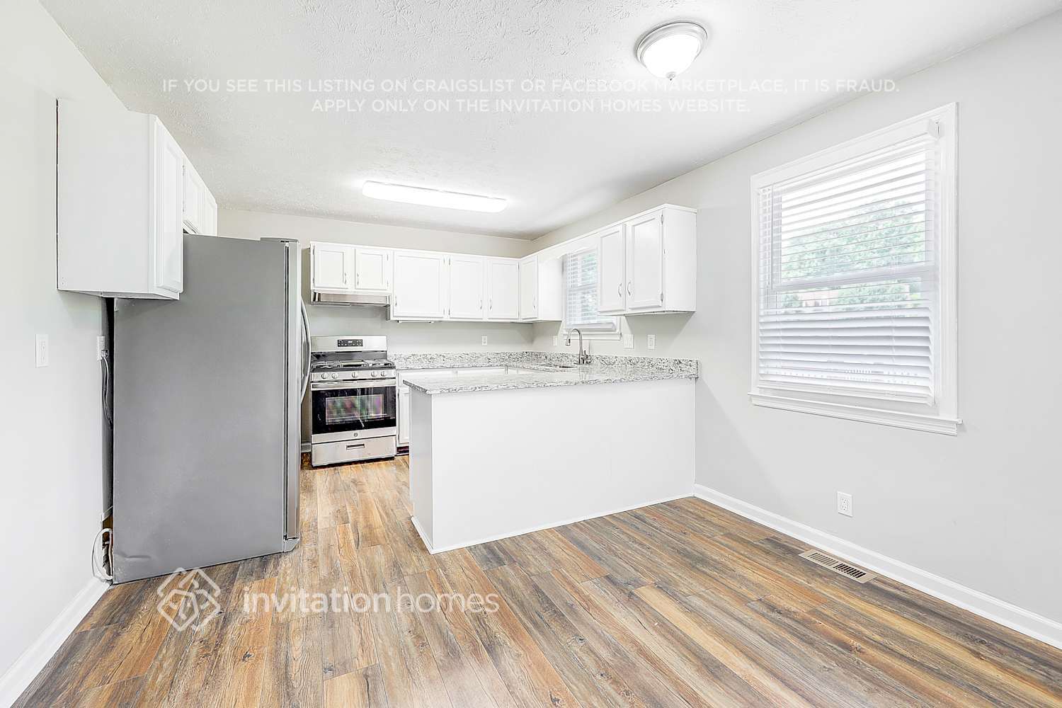 Building Photo - 108 Redondo Ct S
