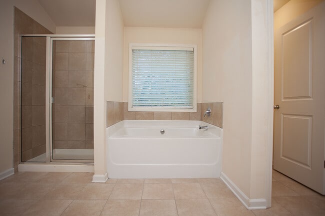 Building Photo - 6469 Panasa Ct