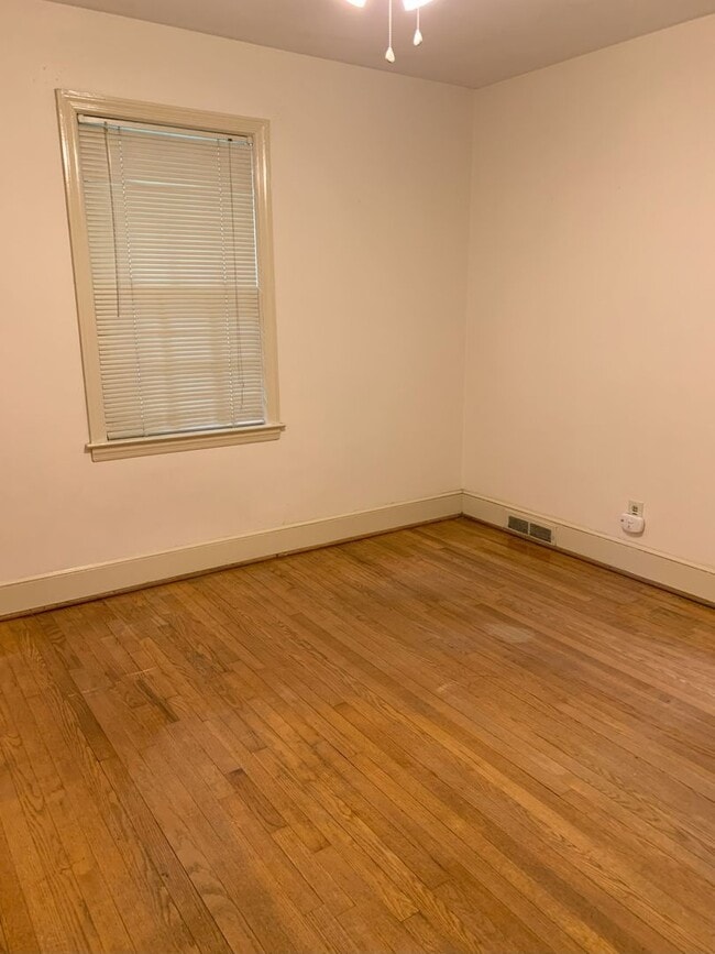 Building Photo - Historic Fisher Park Duplex