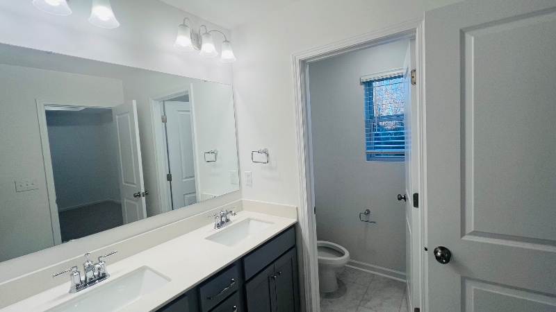 Building Photo - 757 Kitfox Dr NW