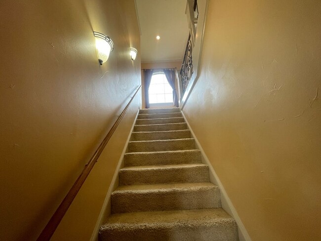 Building Photo - Stonebridge Community! Luxury and Lifestyle Awaits your Call