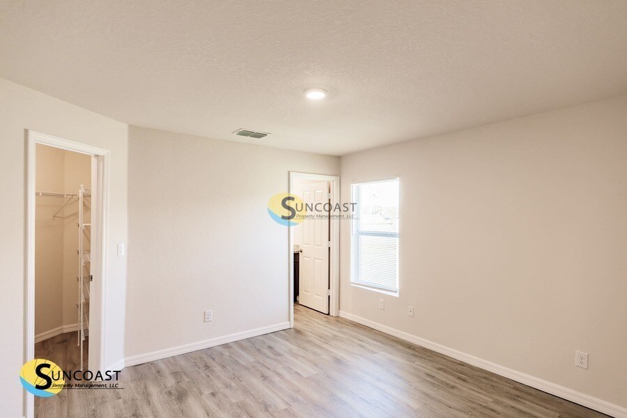 Building Photo - 12225 Tetzel Ave