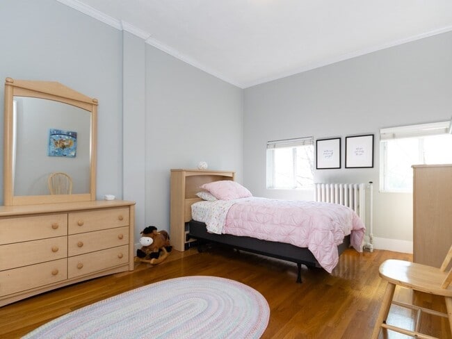 Building Photo - 45 Old Harbor St