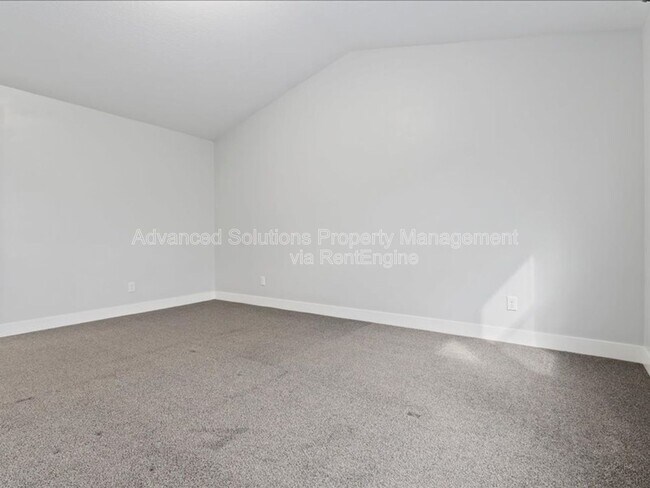 Building Photo - 13972 S Overwatch Dr