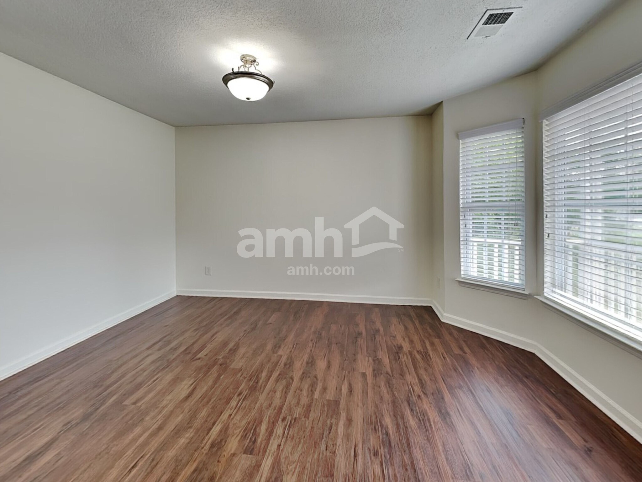 Building Photo - 211 Juniper Leaf Way