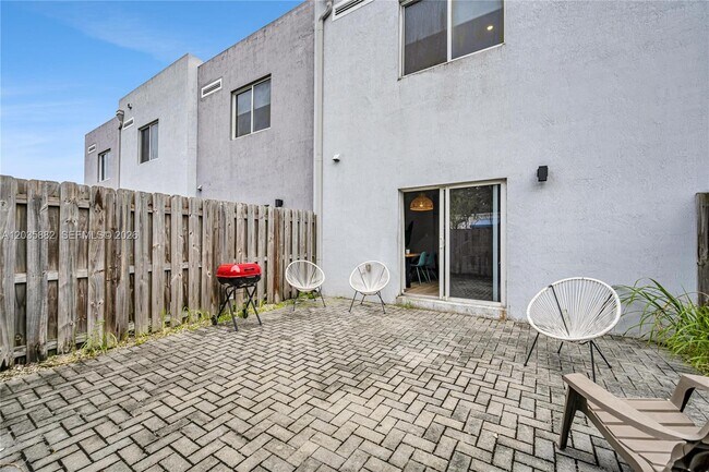 Building Photo - 171 NW 158th St