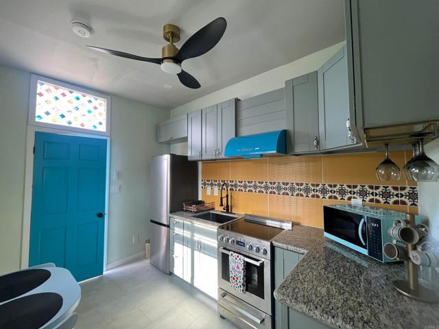 Building Photo - 2710 Caulfield Dr