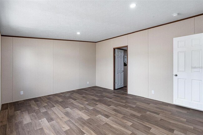 Building Photo - 8150 Cherokee Rd